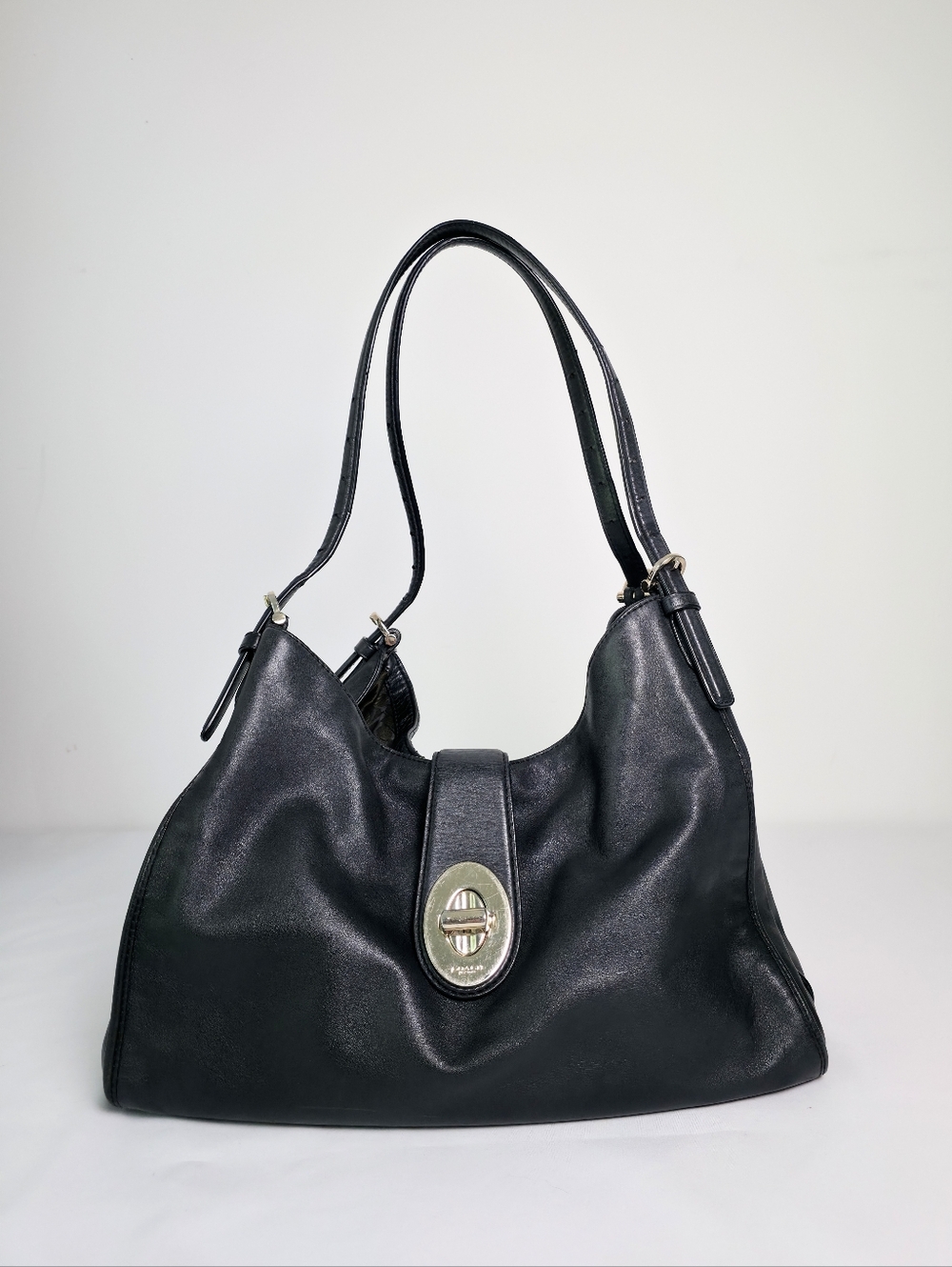 Coach Madison Carlyle 32221 Hobo Smooth Black Leather Carryall Shoulder Hang Tag